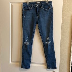 Women’s Levis 711 Skinny Jeans
